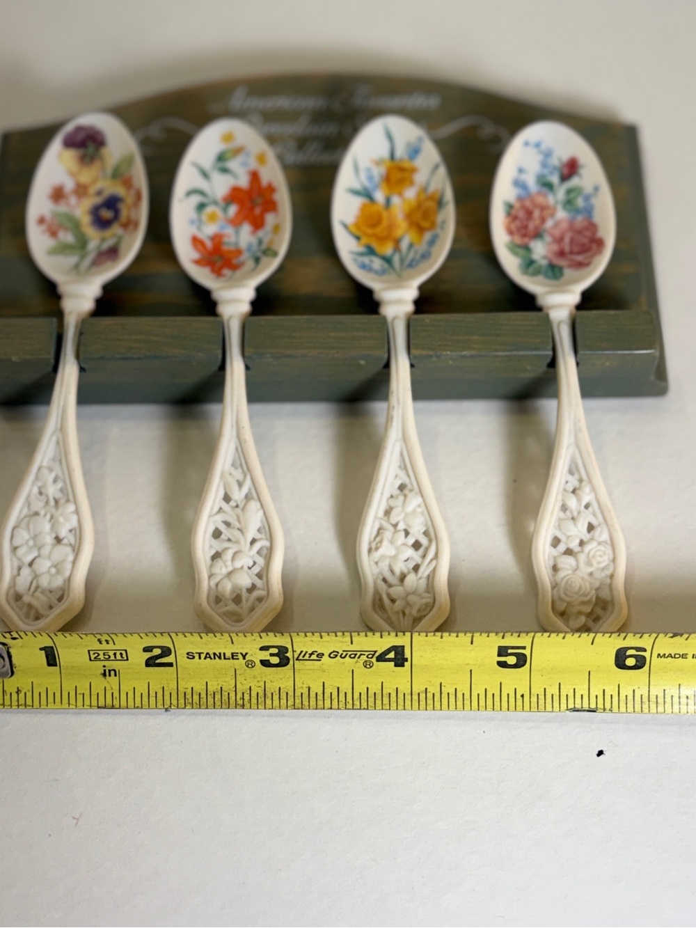 4 Avon Porcelain American Favorites Flower Spoons 1989 Lily Rose Pansy Daffodil - Picture 5 of 7